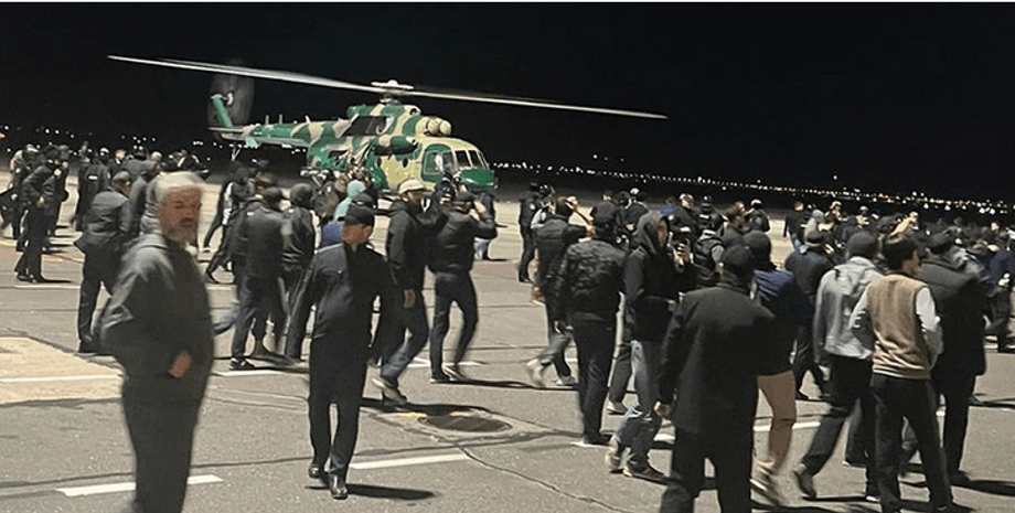 аэропорт Махачкалы, самолет, протестующие, Дагестан