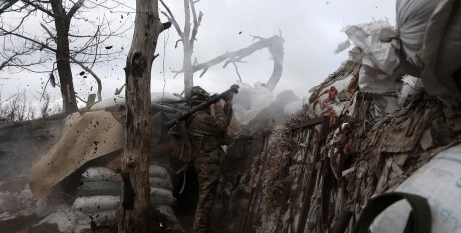 Бахмут, солдаты, военнослужащие, война в Украине, оборона