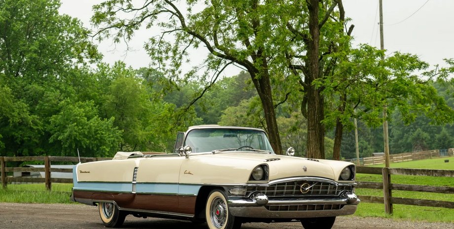 Кабриолет Packard Carribean 1956 года