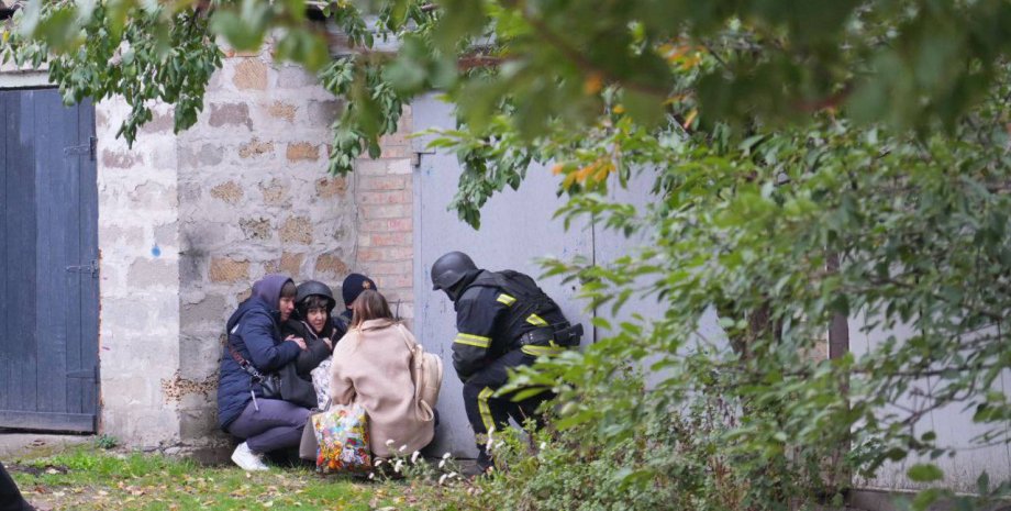 Selon le commandement, les travaux de combat des forces de défense aériennes ont...