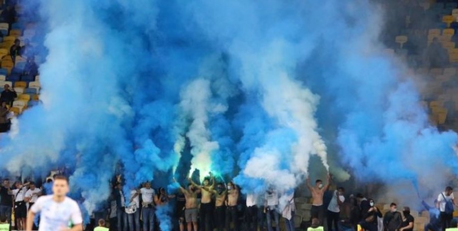 Фаеры на футболе