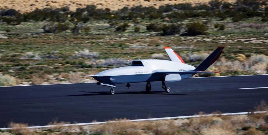 Беспилотник XQ-67A