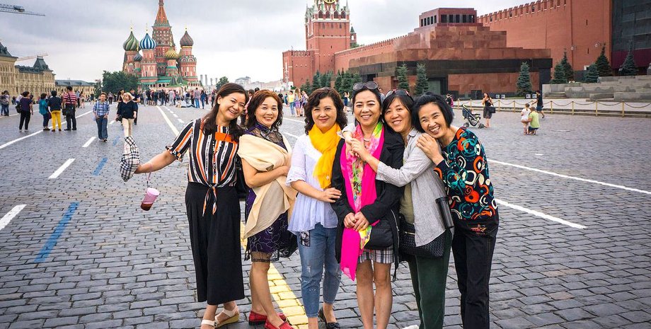ітайські туристи росія, туристи з Китаю, туриси в москві, росія китай