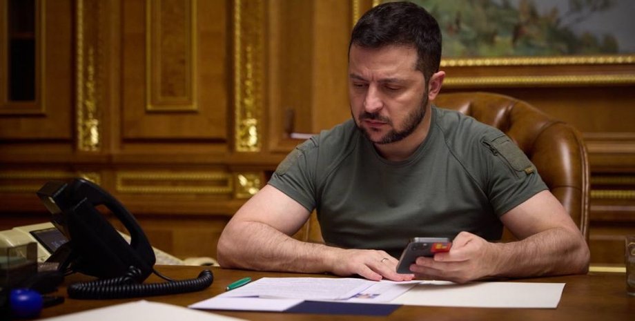 Володимир Зеленський, смартфон, телефон, месенджер, президент України