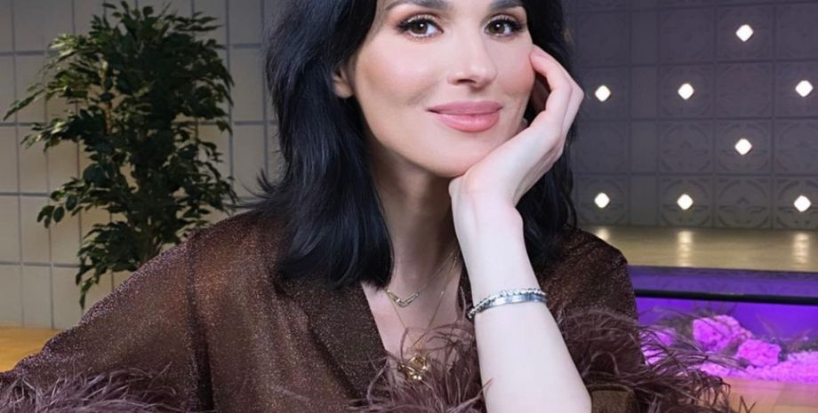 Маша Єфросиніна, Єфросиніна