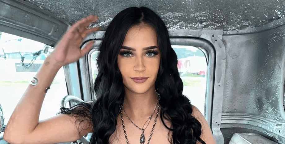 Девушка пролете через всю страну ради свидания, модель, знакомство в сети, соцсети, отношения, свидания, не пришел на свидание