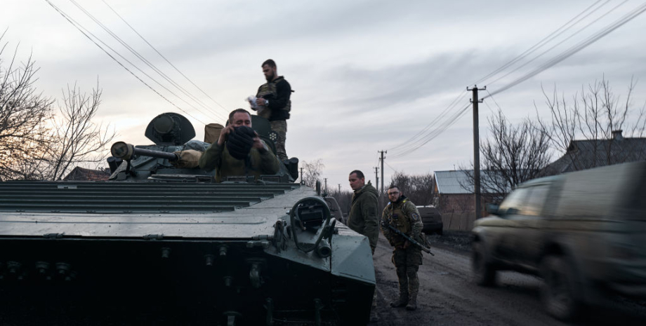 Підрозділи Сил оборони України відвели на нові та вигідніші позиції