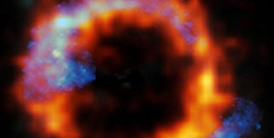 галактика PJ0116-24