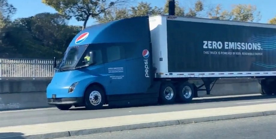 Tesla Semi, Tesla Semi 2023, новая Tesla Semi, электромобиль Tesla Semi