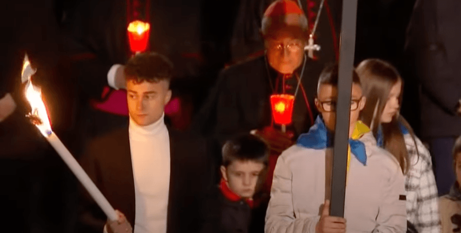 Крестная дорога, Крестная хода, Ватикан, россиянин и украинец, скандал в Ватикане