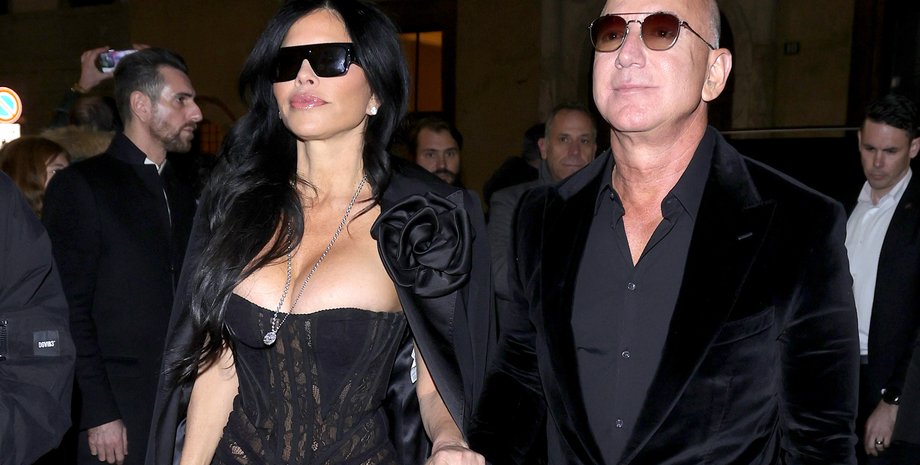 Лорен Санчес и Джефф Безос, невеста джеффа безоса, день рождения джеффа безоса, кружевное платье, милан