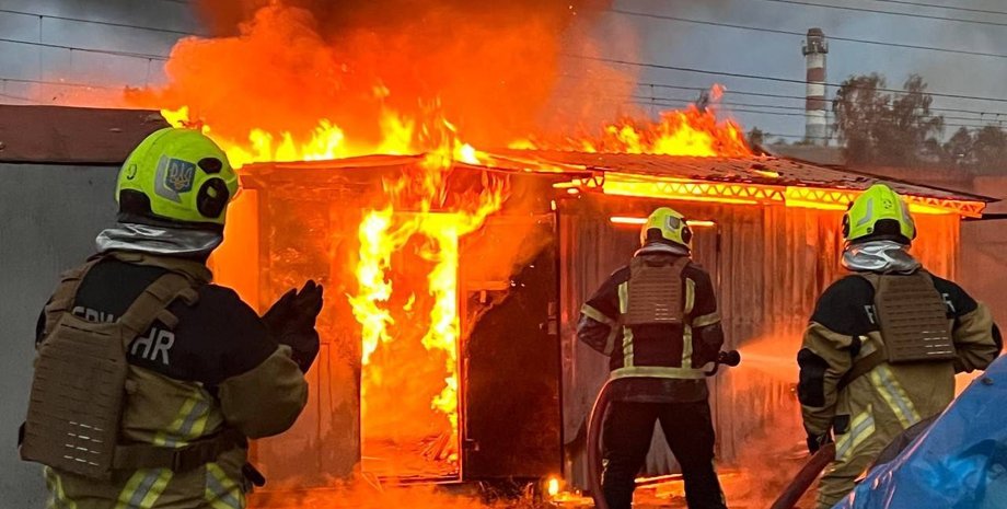 Последствия обстрела 2 сентября, Киев 2 сентября, Мусиенко 2 сентября, удар по Киеву 2 сентября, удар правительственный квартал Киев, Киев 2 сентября обстрел