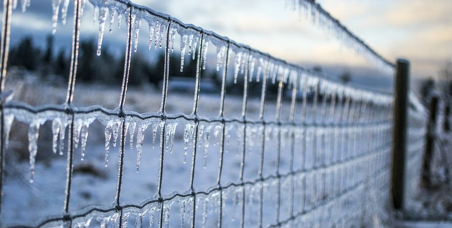 Похолодание морозы заморозки снег погода Украина