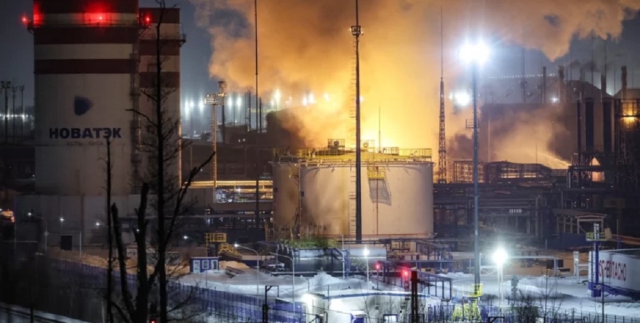 пожар в порту пожар, усть-луга, ленинградская область, атака дронов