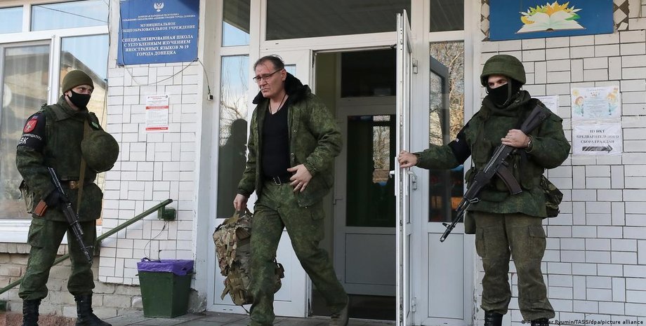 в окупованому Бердянську чоловіків примусово мобілізували до ЗС РФ примусова мобілізація чоловіків в Бердянську