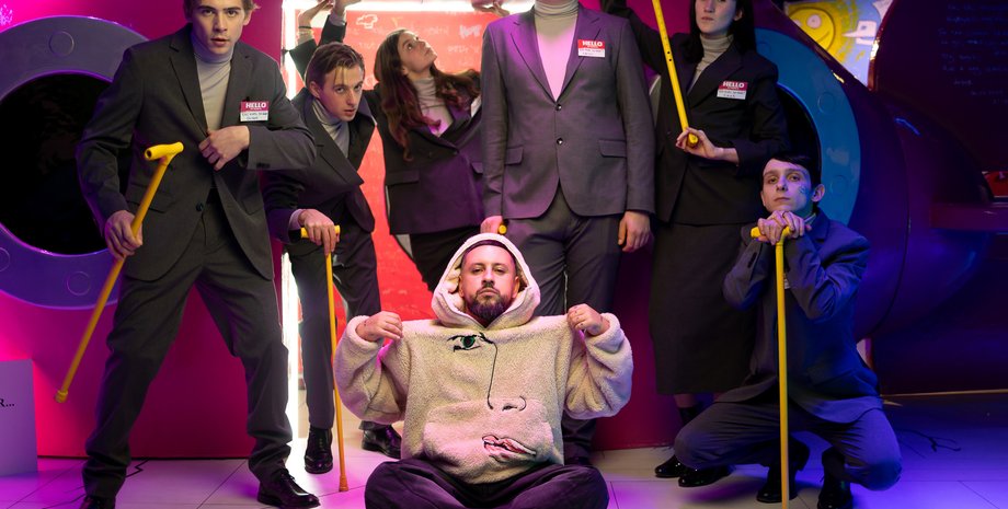 MONATIK, MONATIK персональная выставка, MONATIK картины, MONATIK арт-объекты, MONATIK персональная выставка и гости