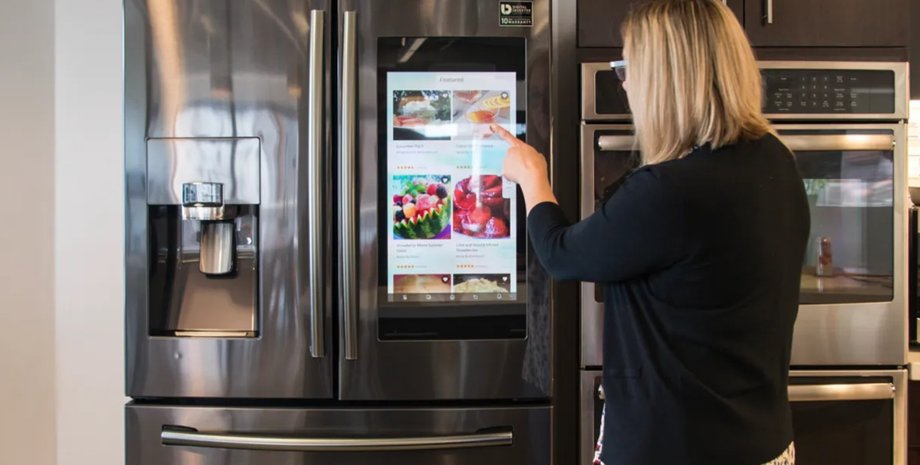 умный холодильник Samsung умный холодильник Samsung умная бытовая техника реклама