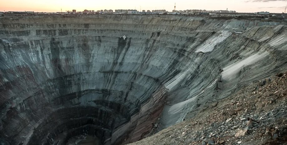 недра земли, алмазы в недрах