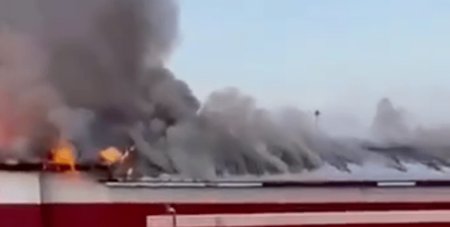 Пожежа на заводі у Санкт-Петербурзі