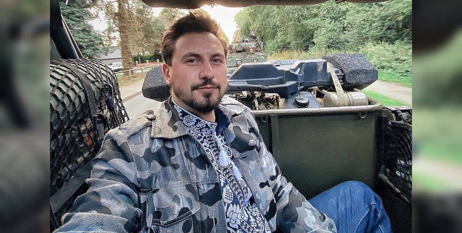 Сергей Иванчук, певец, опера, волонтер, гимн Украины, футбольный матч