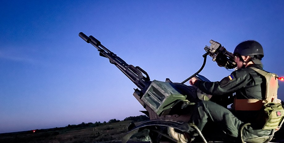 Мобильная огневая группа / архивное фото Работа огневой группы