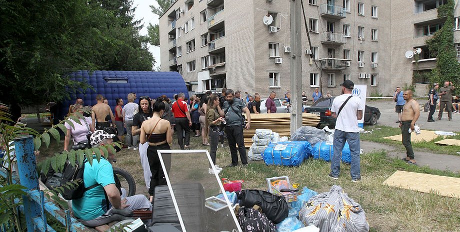 обстрел днепра, взрыв днепр, днепропетровская область, попадание ракеты днепр