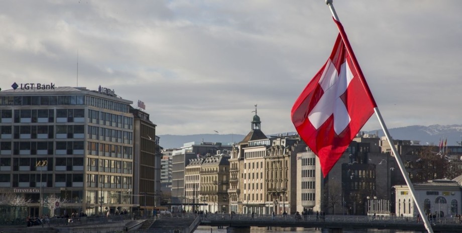 Швейцария, швейцарский флаг, беженцы из украины швейцария