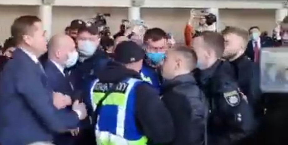 Черкассы, мэрия, Бондаренко, Нацкорпус, потасовка,