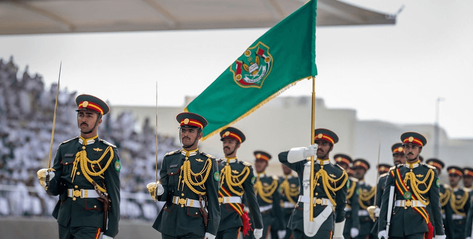 Останнє попередження: ОАЕ завдали першого удару по території Ірану, деталі