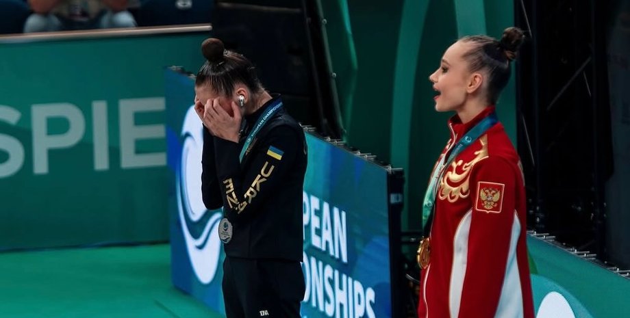 Українські гімнастки на ЧЄ в художній гімнастиці продемонстрували протест під час виконання гімнів Росії та Білорусі.