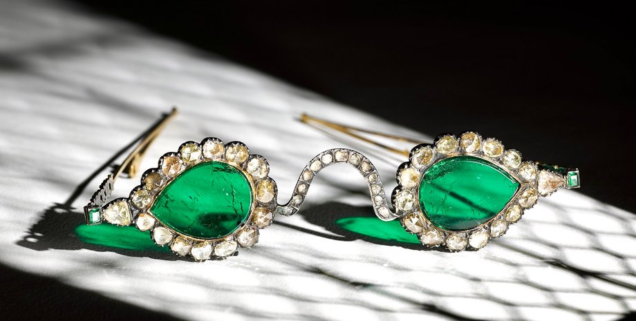 изумрудные очки, изумруд, очки, аукцион