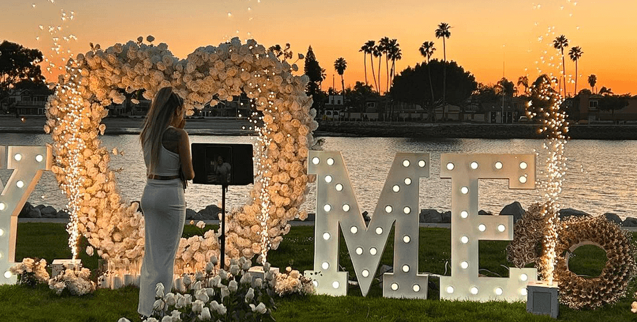 Музыкант сделал предложение невесте, свадьба, выйти замуж, музыкант, рэпер, по сети, помолвка, сидит в тюрьме, рэпер за решеткой