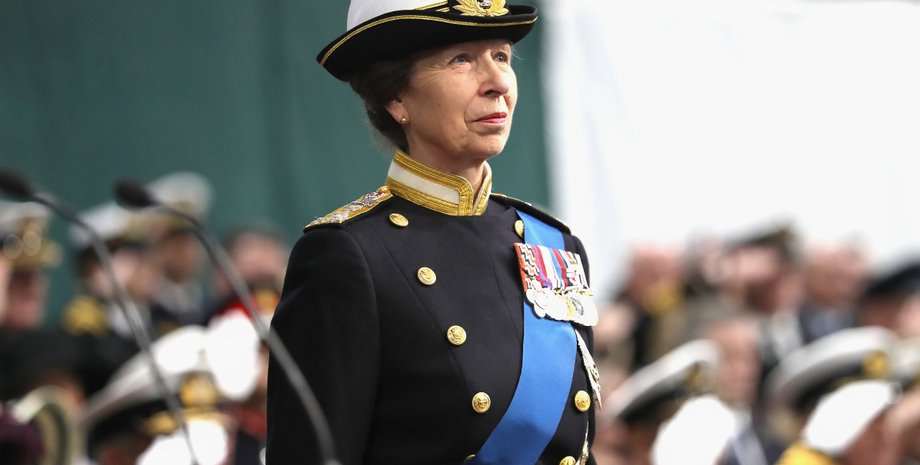 принцесса Анна, королевская принцесса