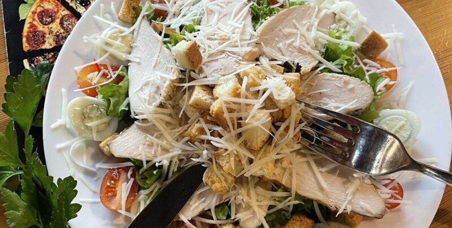 Салат "Цезар", салат цезар рецепт, як приготувати салат цезар, цезар із куркою