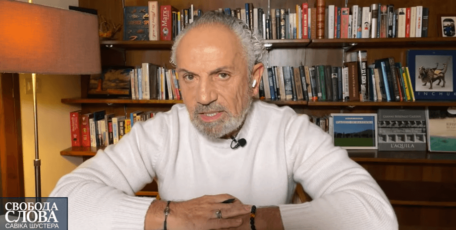 Савик Шустер в Италии