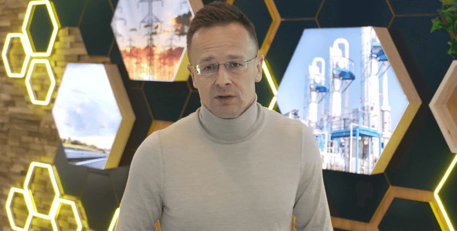 Петер Сійярто