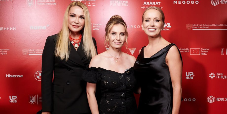 Ольга Сумська, Анна Мачух і Оксана Гутцайт У Києві відбулася церемонія відкриття 16-го ОМКФ