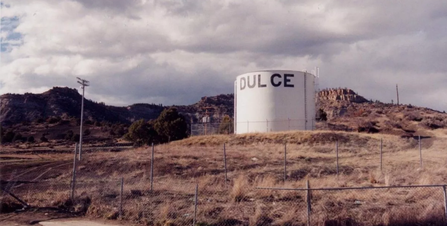 Місто Дульса в США, секретна база, інопланетяни, лабораторія, проводили експерименти, під землею, військові, місто, Дульса
