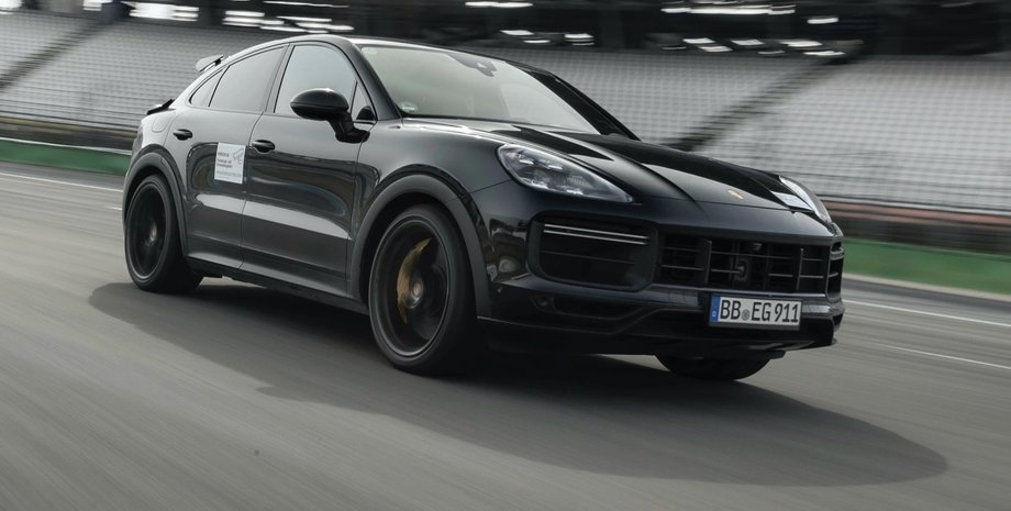 Porsche Cayenne Turbo S Coupe