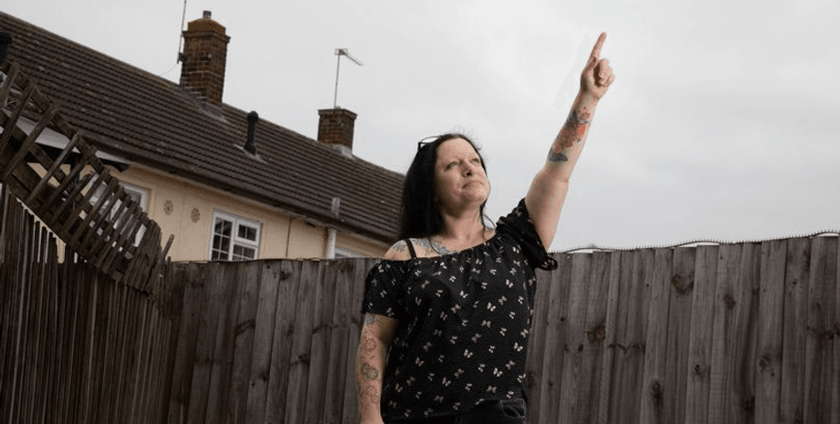 Женщину похитили пришельцы, НЛО, инопланетяне, пришельцы, похищение, стерли память, терапия,