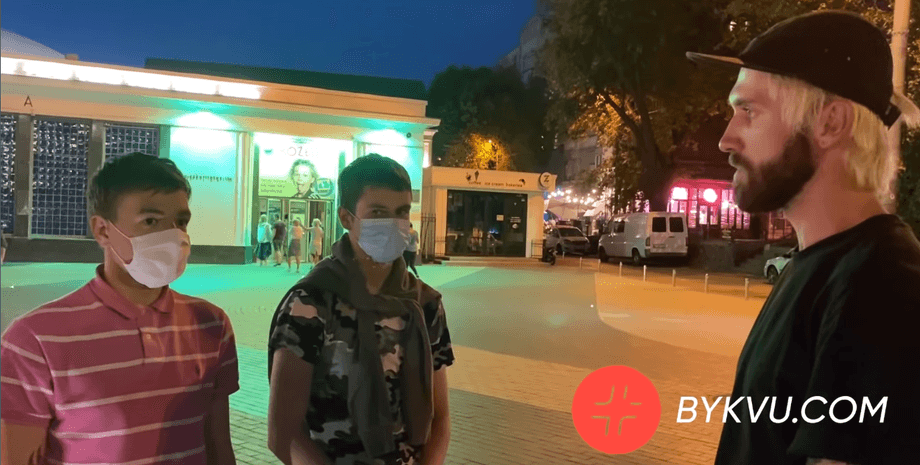 нападение на журналиста букв