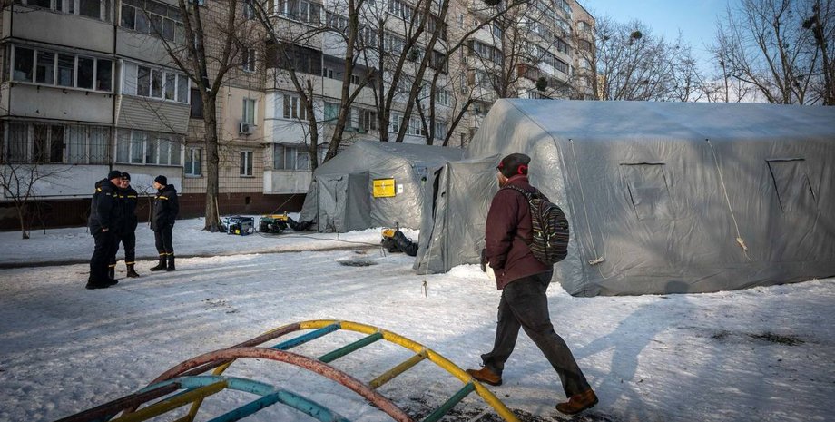Блекаут у Києві - місцеві бізнеси масово закриваються через відсутність світла Пункт незламності у Києві