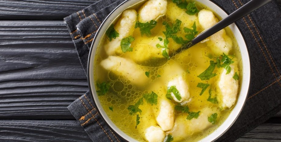 Простой и быстрый суп с клецками и картошкой