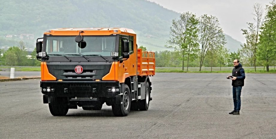 беспилотный грузовик, беспилотное авто, беспилотный автомобиль, Tatra Force