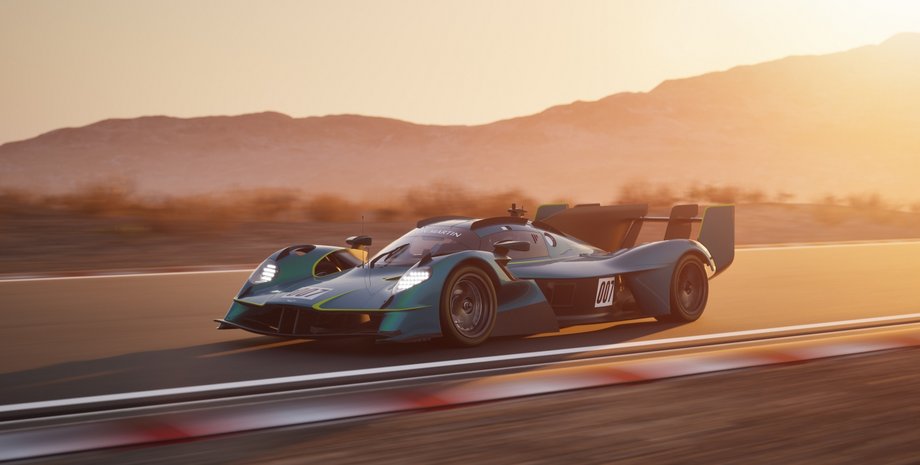 Aston Martin Valkyrie LM, Aston Martin Valkyrie, суперкар Aston Martin