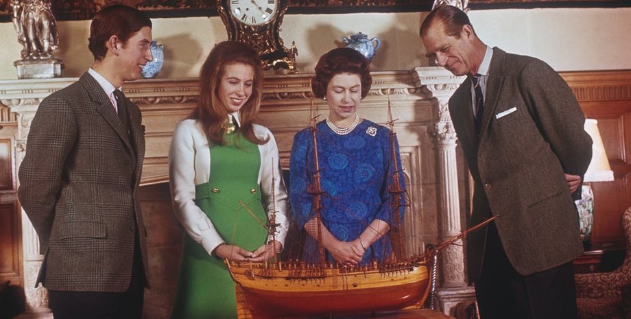 принц чарльз, принц филипп, принцесса анна, королева елизавета