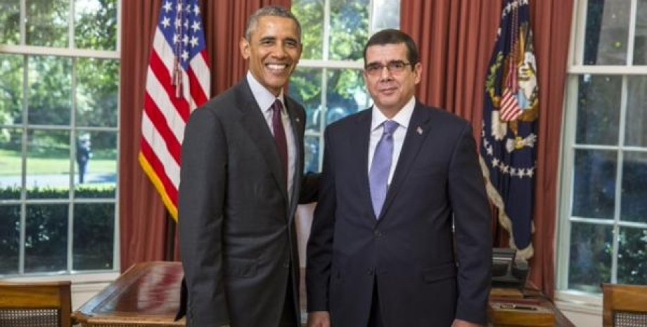 Барак Обама и Хосе Рамон Кабаньяс / Фото: telesurtv.net