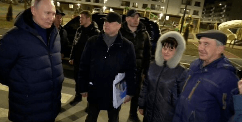 Владимир Путин в Мариуполе