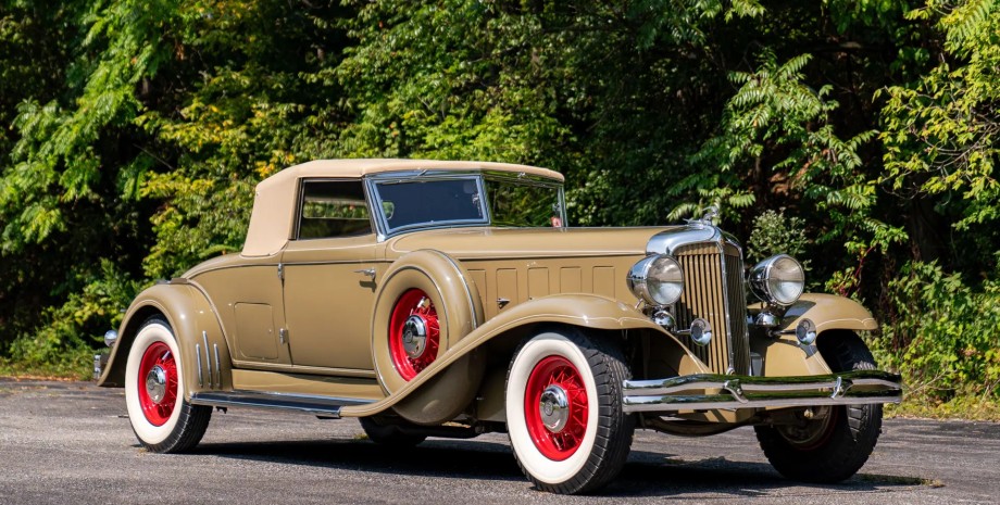 Chrysler Imperial 1932, Chrysler Imperial, Chrysler Imperial LeBaron