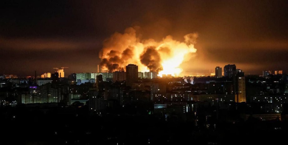 Масована атака по Києву вибухи в Києві